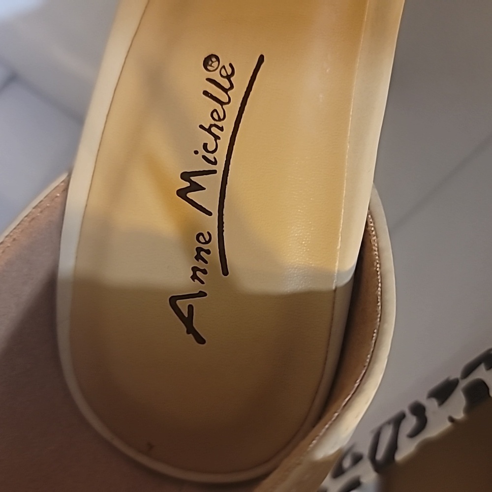 Anne Michelle Girl Talk-11M Nude Open Toe 4" Stiletto Ankle Strap Heels, Size 10 - Picture 8 of 9